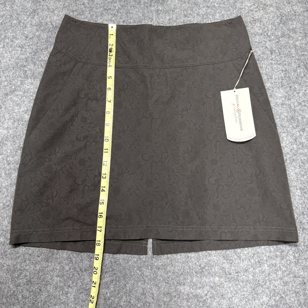 Royal Robbins, Size 6, Gray Embossed Discovery Skort Lightweight Activewear NEW - Picture 8 of 15